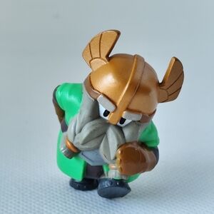 3/$25💙Fall Guys Elder Dwarf 2" Mini Figure